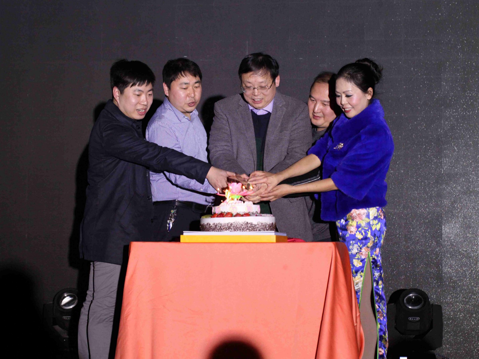 1457583687210808.jpg 20周年庆11.jpg